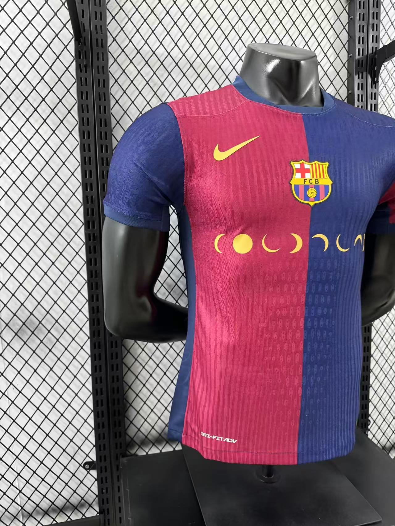 Maillot FC Barcelone x Coldplay édition limitée